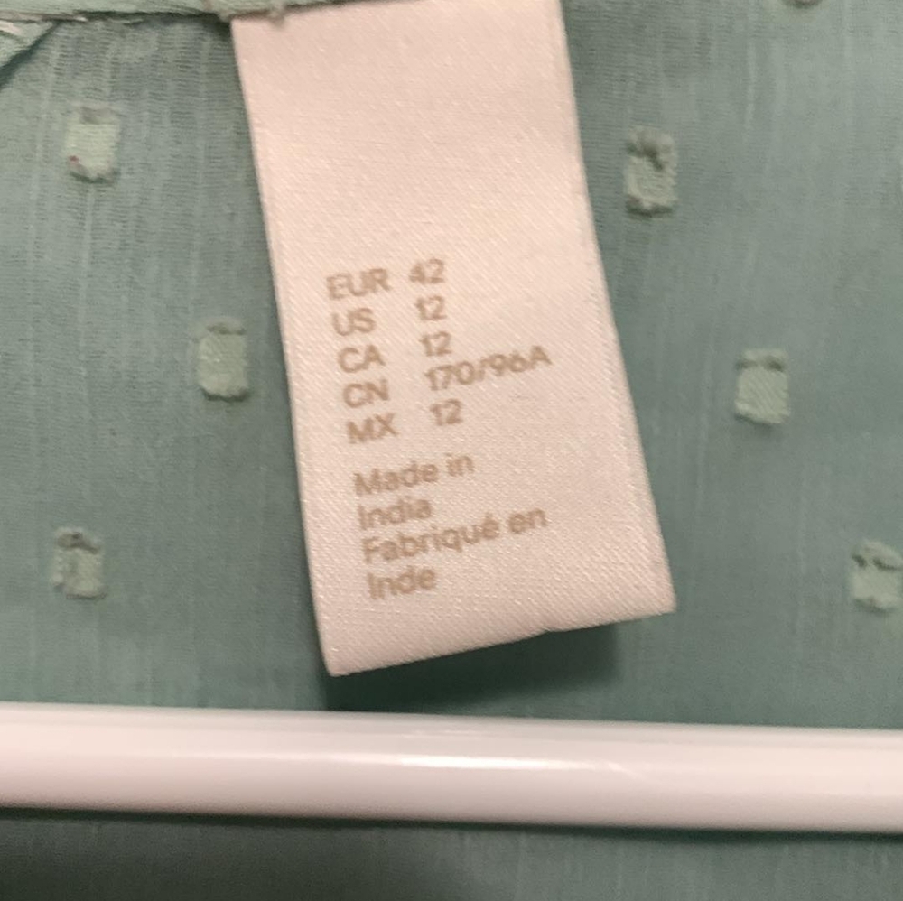 H&M blouse - Picture 3 of 3